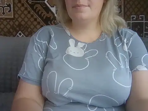 Diana Britt online show from 10.04.25