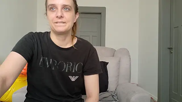 LadyChantale online show from 07.10.26