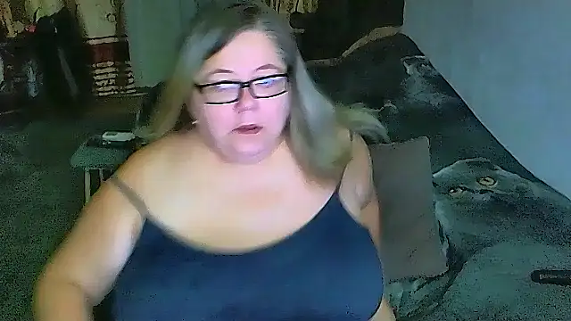 Snapshot of sex2 chatting on 02.23.26 sex2 online show from 02.23.26