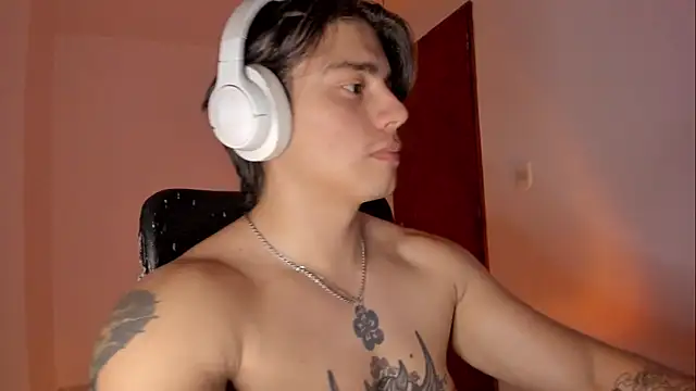 Giordano Russo online show from 12.20.25