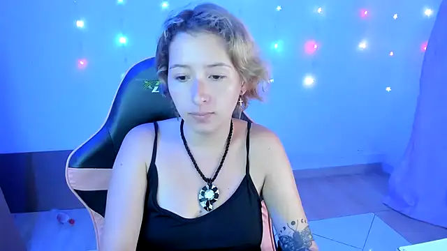 Snapshot of Ginger_Sweetty chatting on 12.15.24 Ginger Sweetty online show from 12.15.24