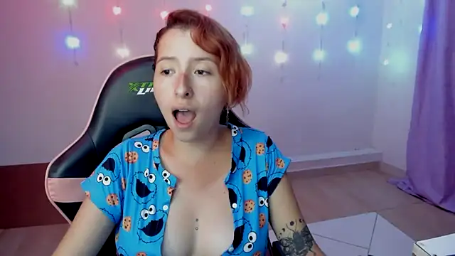Snapshot of Ginger_Sweetty chatting on 01.12.25 Ginger Sweetty online show from 01.12.25