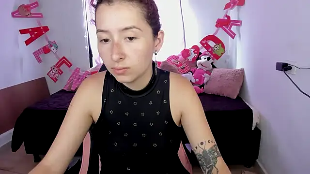 Snapshot of Ginger_Sweetty chatting on 02.14.25 Ginger Sweetty online show from 02.14.25