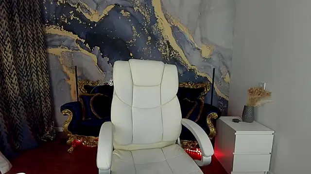 CassandraGood online show from 03.12.25