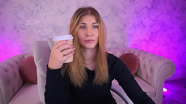 CassandraGood online show from 09.25.25