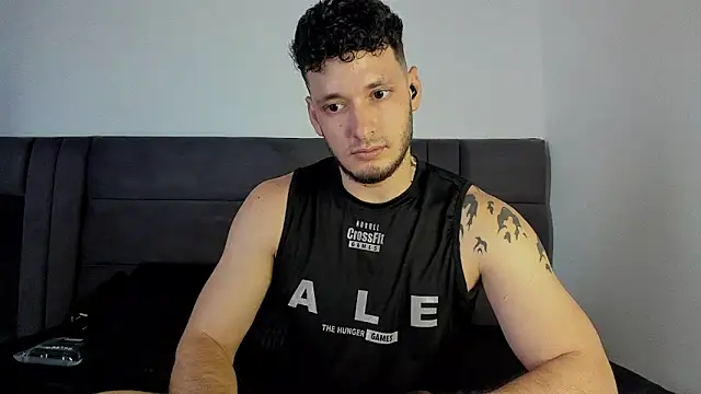 Snapshot of alejandro__2 chatting on 09.14.25 alejandro 2 online show from 09.14.25