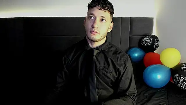 Snapshot of alejandro__2 chatting on 10.01.25 alejandro 2 online show from 10.01.25