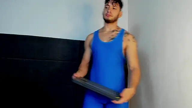 alejandro  2 online show from 04.07.26