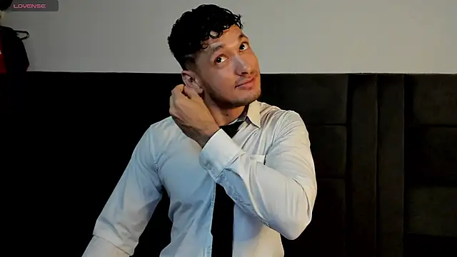 alejandro  2 online show from 04.29.26