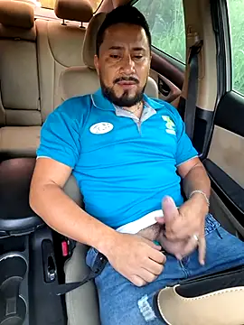 Snapshot of Eumanzor chatting on 06.17.26 Eumanzor online show from 06.17.26