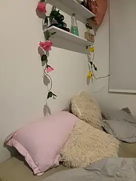 Snapshot of oriana_zoeee chatting on 11.14.25 oriana zoeee online show from 11.14.25