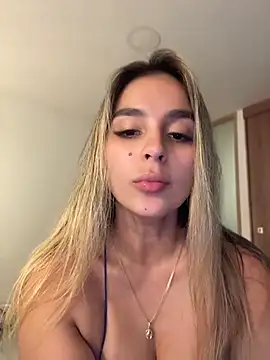 Snapshot of oriana_zoeee chatting on 07.14.26 oriana zoeee online show from 07.14.26