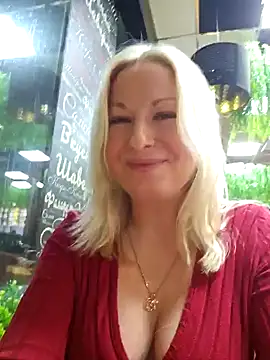 Snapshot of Arina_smiles chatting on 01.11.25 Arina smiles online show from 01.11.25