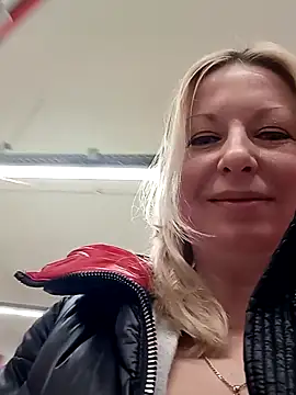Snapshot of Arina_smiles chatting on 02.02.25 Arina smiles online show from 02.02.25