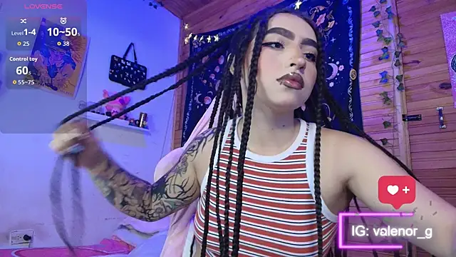 Snapshot of valenor_ chatting on 11.24.25 valenor online show from 11.24.25