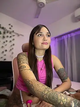 LunaXuan online show from 04.15.26