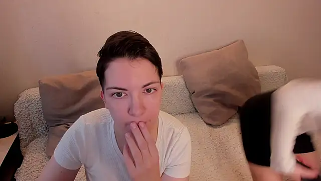 secret dreams   online show from 02.23.25