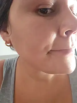 sweet lucia online show from 01.17.25