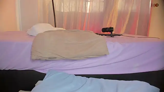 hot booty  online show from 01.14.25