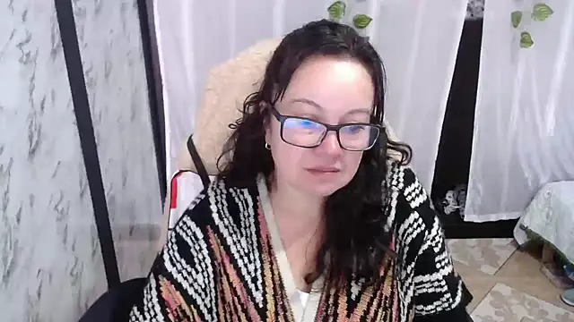 Sonialorens  online show from 03.08.25