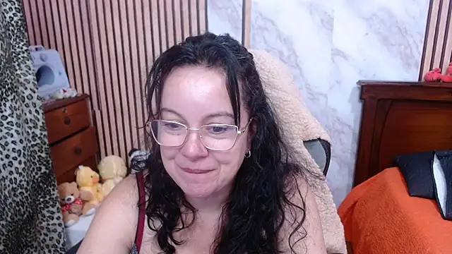 Sonialorens  online show from 10.01.25