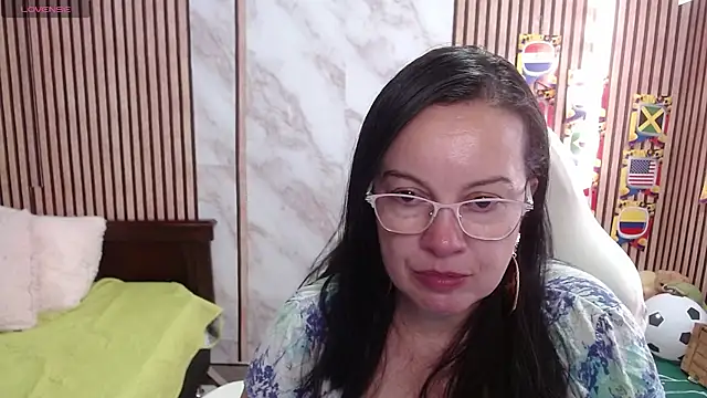 Snapshot of Sonialorens_ chatting on 07.06.26 Sonialorens online show from 07.06.26