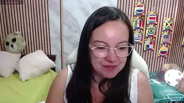 Snapshot of Sonialorens_ chatting on 07.10.26 Sonialorens online show from 07.10.26