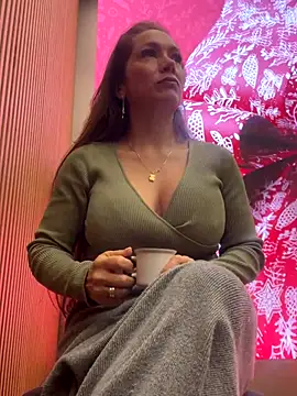 angelitasexy81 online show from 12.14.25