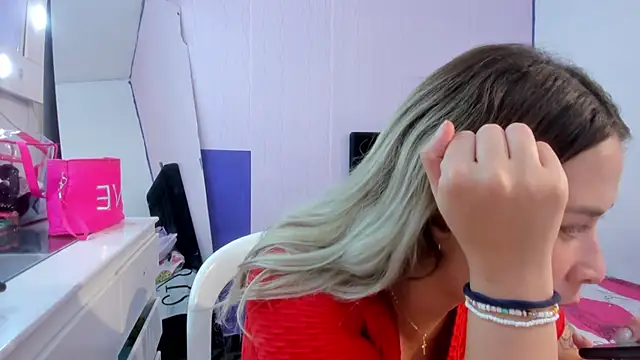 Snapshot of Byanca_Winklar chatting on 02.14.25 Byanca Winklar online show from 02.14.25