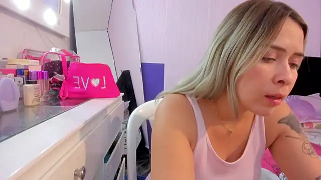 Snapshot of Byanca_Winklar chatting on 02.15.25 Byanca Winklar online show from 02.15.25