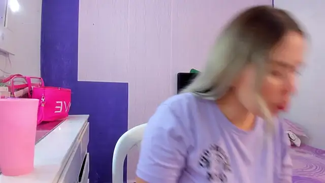 Snapshot of Byanca_Winklar chatting on 02.28.25 Byanca Winklar online show from 02.28.25