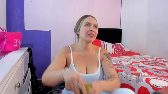 Snapshot of Byanca_Winklar chatting on 09.15.25 Byanca Winklar online show from 09.15.25