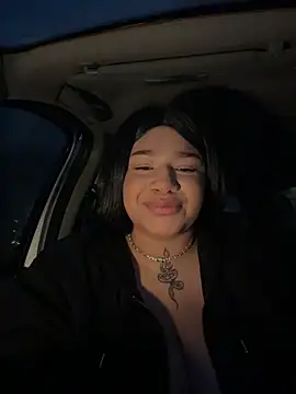 IamSashaLuv online show from 12.23.25