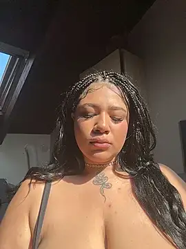 Snapshot of IamSashaLuv chatting on 03.13.26 IamSashaLuv online show from 03.13.26