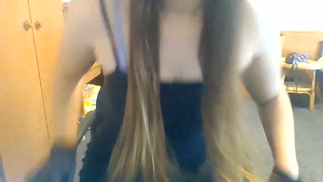 Snapshot of Misty_x chatting on 06.13.26 Misty x online show from 06.13.26