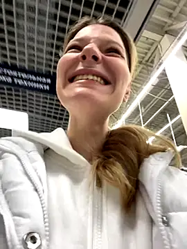 MaryHiggins online show from 10.18.25