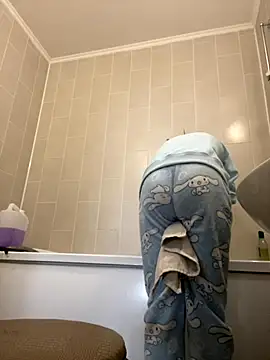 MaryHiggins online show from 10.23.25