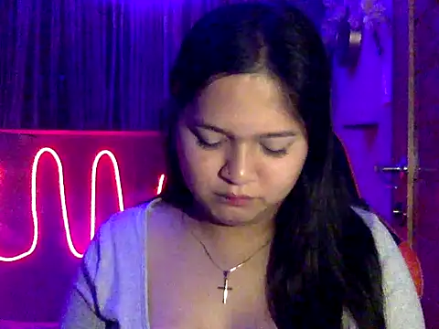 EmpressYna online show from 10.26.25