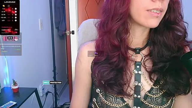 Snapshot of thecherry_Paulette chatting on 11.10.25 thecherry Paulette online show from 11.10.25