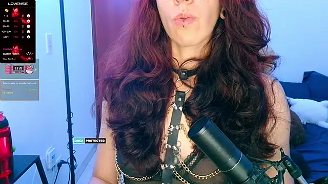 Snapshot of thecherry_Paulette chatting on 12.16.25 thecherry Paulette online show from 12.16.25