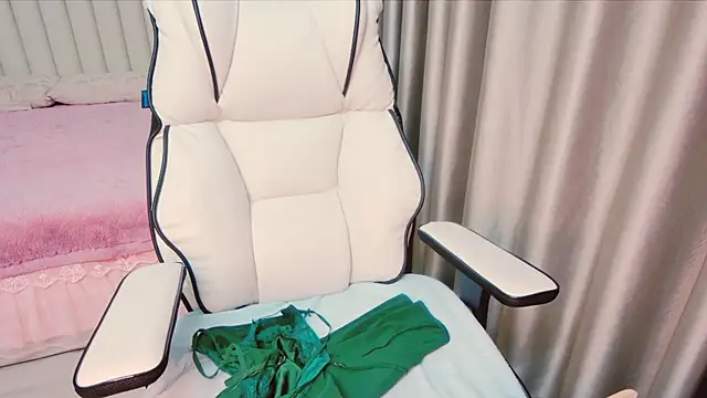 Girl  Funny online show from 12.29.24