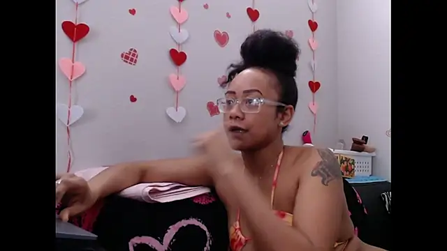 RylHoneyy online show from 02.15.26