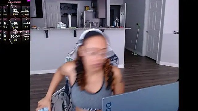 Snapshot of RylHoneyy chatting on 06.16.26 RylHoneyy online show from 06.16.26