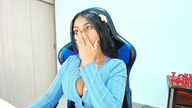 sophiax-x online show from 10.10.25