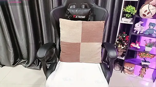 Yuki-yio online show from 04.01.26