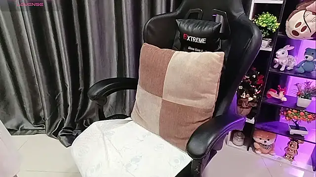 Yuki-yio online show from 04.05.26