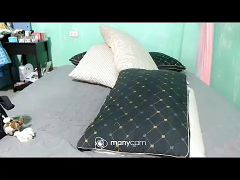 WantedSexslaves online show from 10.21.25