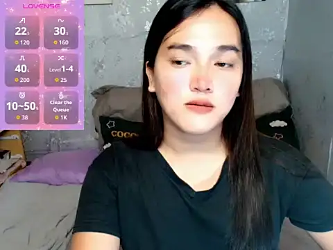 MoaningKylie online show from 12.18.25