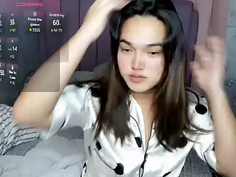 MoaningKylie online show from 03.12.26