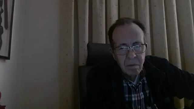 Snapshot of TonyComa chatting on 11.30.25 TonyComa online show from 11.30.25